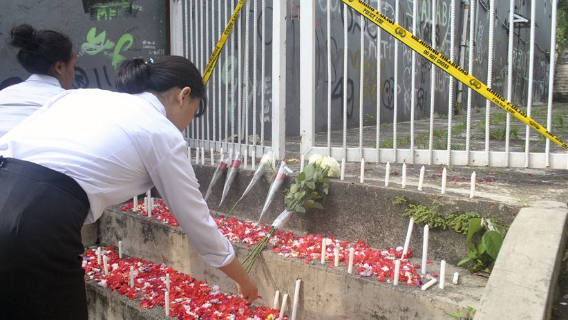 Bima Arya Ikut Tabur Bunga di Lokasi Penusukan Siswi SMK Baranangsiang - Bagian 2