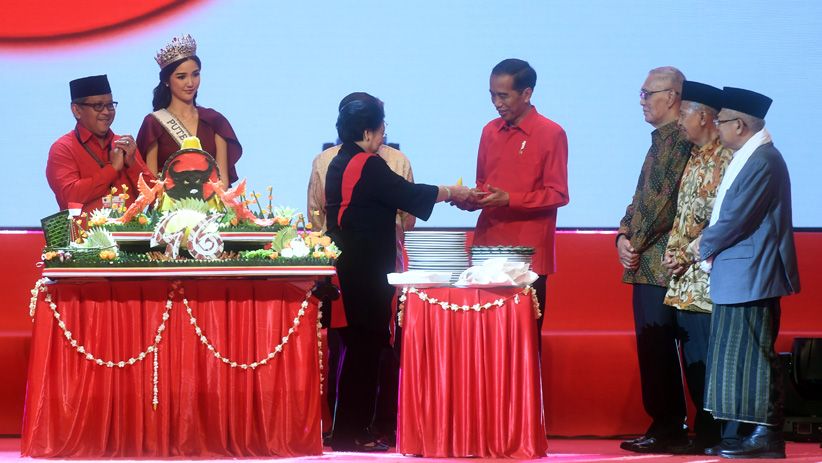 Pakai Kemeja Merah, Presiden Jokowi Hadiri HUT ke-46 PDIP - Bagian 2