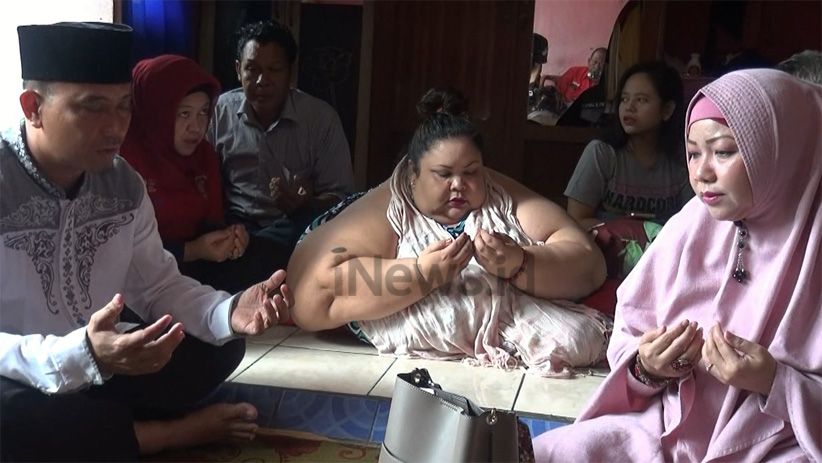 Jebol Jendela Rumah, Begini Proses Evakuasi Perempuan Berbobot 350 Kg - Bagian 2