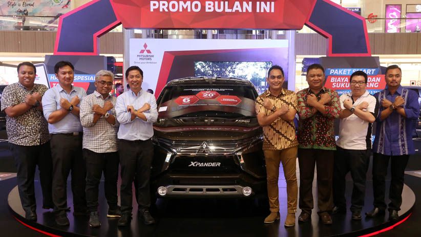 Mitsubishi Target 225 Penjualan saat Pameran di Pakuwon Mal Surabaya - Bagian 3