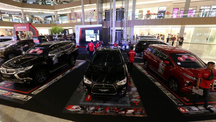 Mitsubishi Target 225 Penjualan saat Pameran di Pakuwon Mal Surabaya - Bagian 4