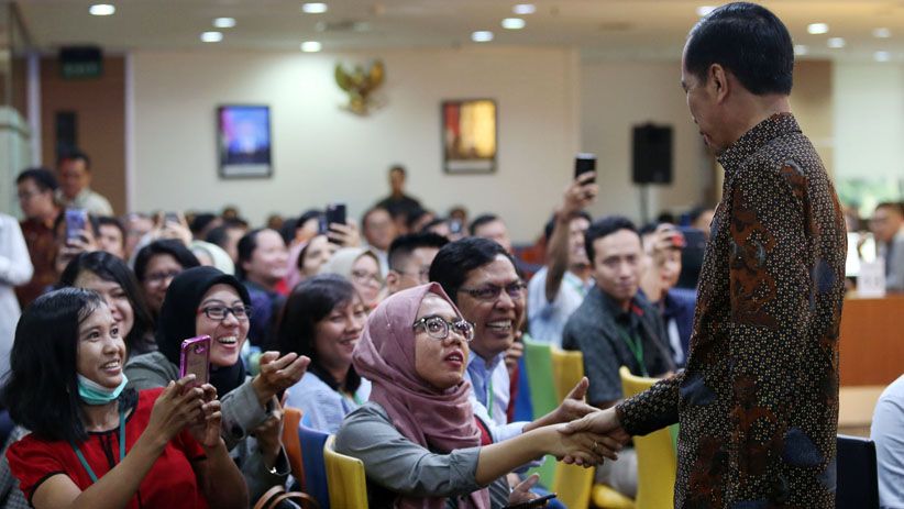 Presiden Jokowi Tinjau Layanan Perizinan Investasi OSS BKPM - Bagian 5