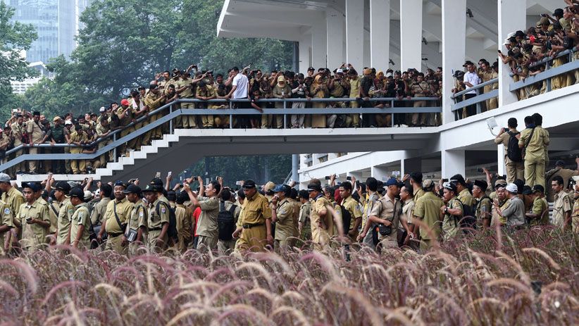 Bertemu Ribuan Perangkat Desa, Presiden Jokowi Berjanji Naikkan Gaji - Bagian 4