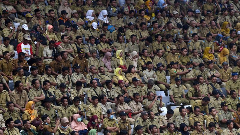 Bertemu Ribuan Perangkat Desa, Presiden Jokowi Berjanji Naikkan Gaji - Bagian 5