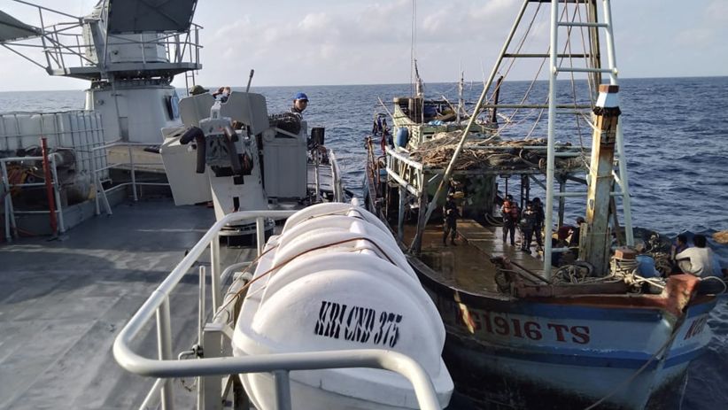 TNI AL Amankan Kapal Ikan Ilegal asal Vietnam di Kepulauan Natuna