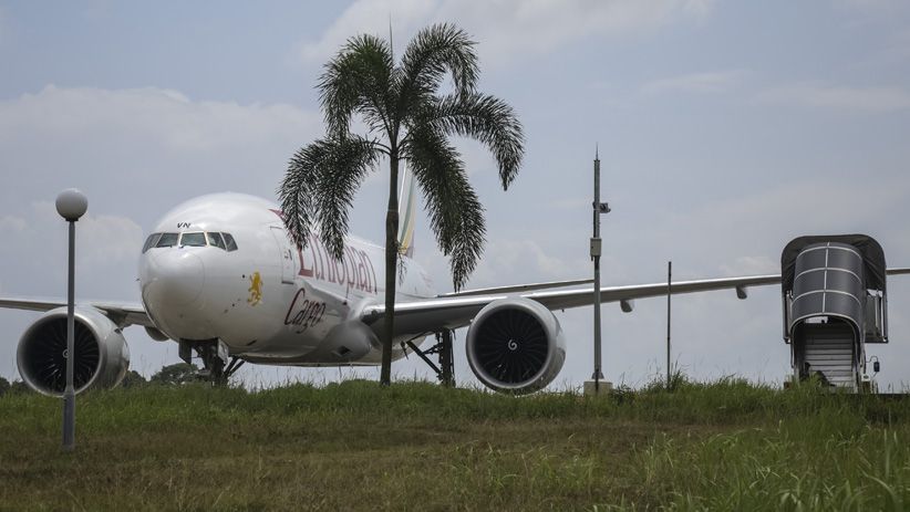 Masuk Wilayah NKRI Tanpa Izin, Pesawat Asing Dipaksa Turun F-16 TNI AU