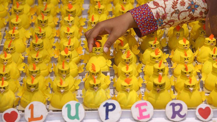 Mahasiswi UM Surabaya Buat Media Belajar Matematika dari Limbah Plastik