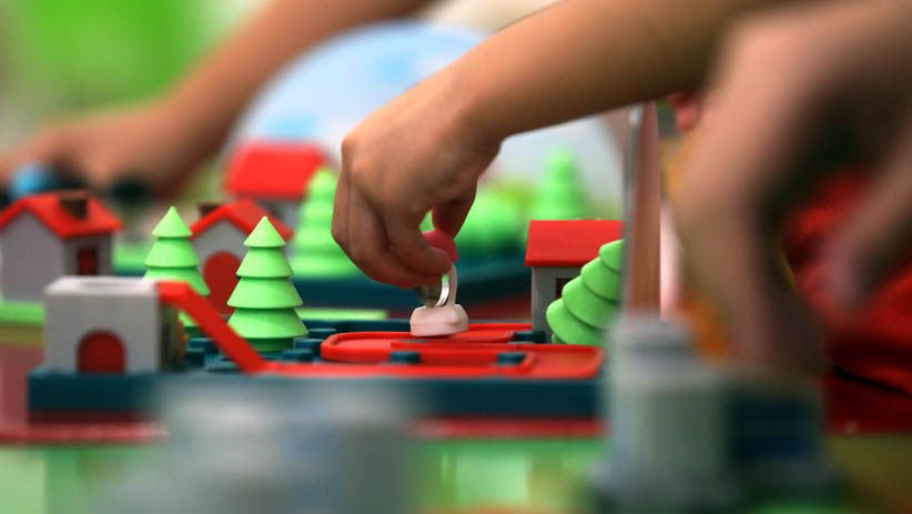 Mahasiswa Ubaya Ciptakan Permainan Edukasi Cegah Penculikan Anak