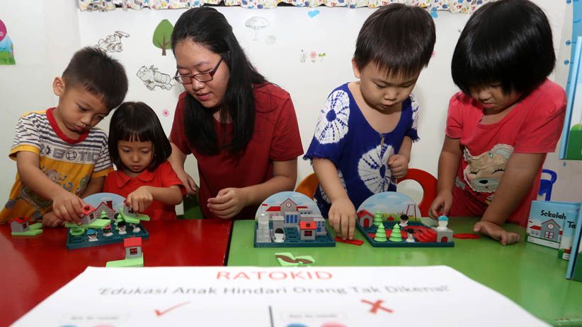 Mahasiswa Ubaya Ciptakan Permainan Edukasi Cegah Penculikan Anak