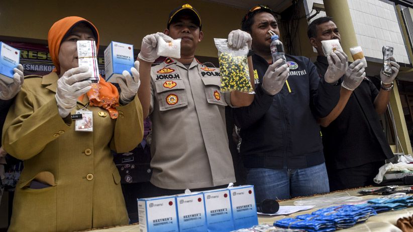 Laboratorium Sekolah di Jakbar Dijadikan Gudang Narkoba Dibongkar Polisi - Bagian 1