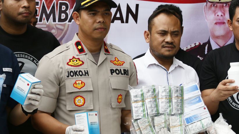 Polisi Geledah Gudang Narkoba di Apartemen Puri Park View Kembangan - Bagian 2