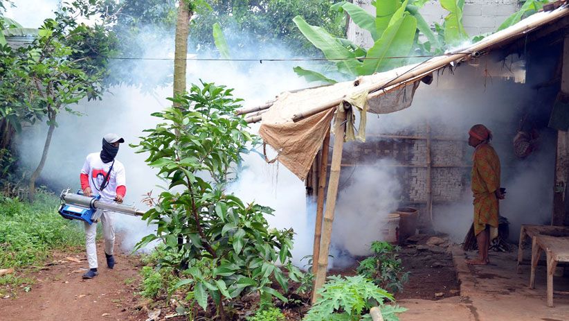 Cegah DBD, Caleg Partai Perindo Dapil Jabar V Fogging Desa Tajurhalang