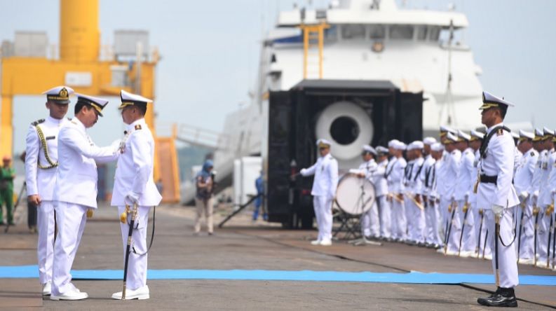 TNI AL Resmikan Kapal Rumah Sakit KRI Semarang 594