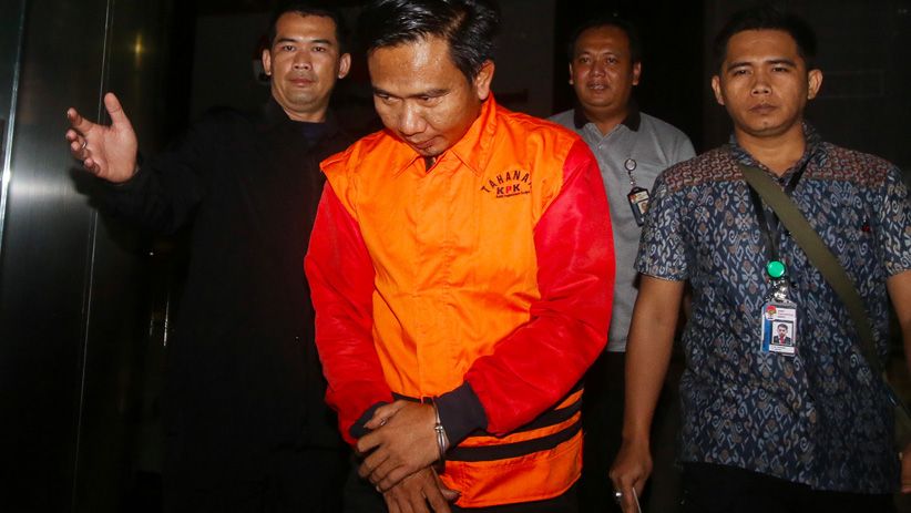 Kena OTT Kasus Korupsi, Bupati Mesuji Ditahan KPK - Bagian 3