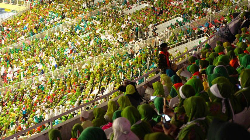 Di Bawah Guyuran Hujan, Ribuan Warga Hadiri Harlah ke-73 Muslimat NU - Bagian 2