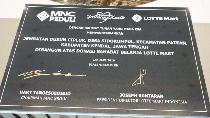 Tandai Pembangunan Jembatan Dusun Cipluk, MNC Peduli dan Lotte Mart Pasang Prasasti - Bagian 5