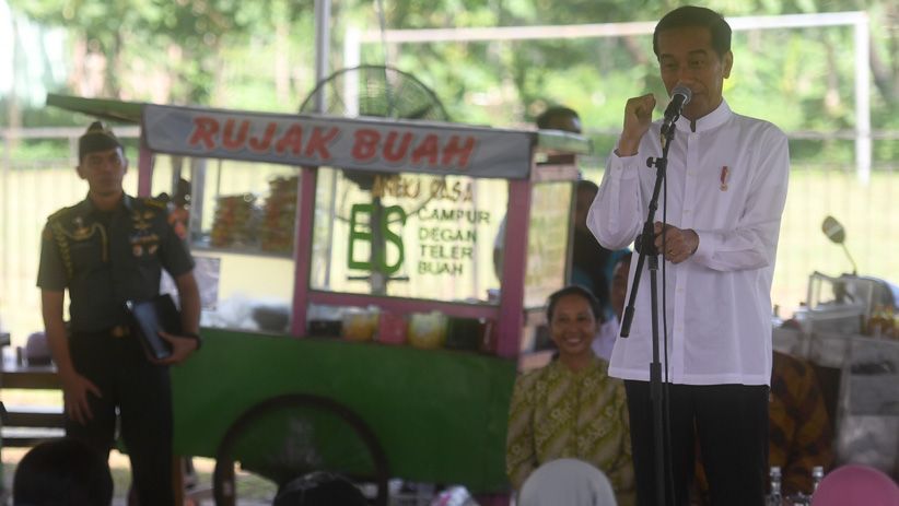 Bertemu Nasabah Mekaar di Magetan, Jokowi Berikan Tips Usaha Sukses - Bagian 3