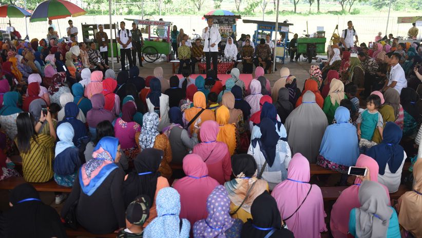 Bertemu Nasabah Mekaar di Magetan, Jokowi Berikan Tips Usaha Sukses - Bagian 2