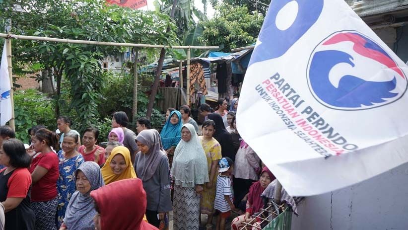 Kartini Perindo Gelar Bazar Beras Murah di Cipinang - Bagian 4