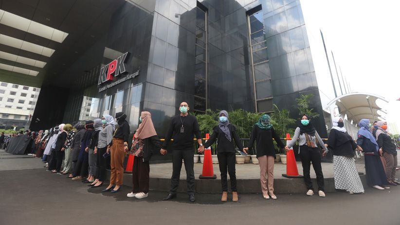 Wadah Pegawai KPK Gelar Aksi Barikade Rantai Manusia  - Bagian 1