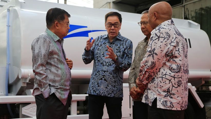 Astra International Serahkan Bantuan 10 Unit Truk Tangki Air untuk PMI - Bagian 3
