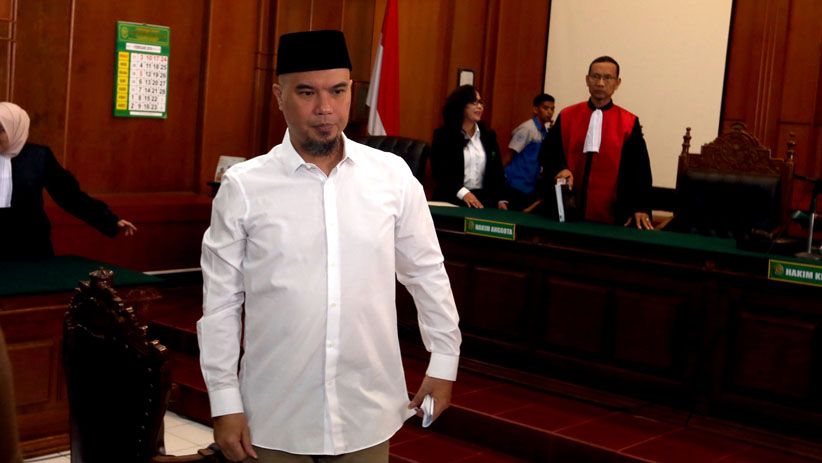 Sidang Eksepsi Ahmad Dhani Diwarnai Kericuhan - Bagian 4