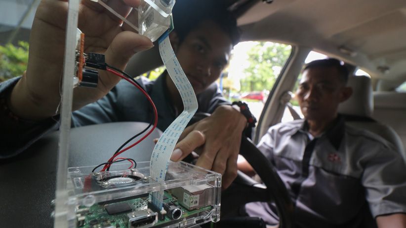 Mahasiswa Ini Buat Alat Pendeteksi Wajah Pengemudi Mengantuk - Bagian 1
