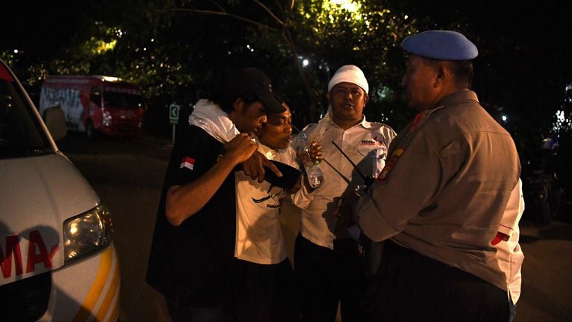 Polisi Jaga Ketat Lokasi Ledakan di Parkir Timur Senayan - Bagian 3