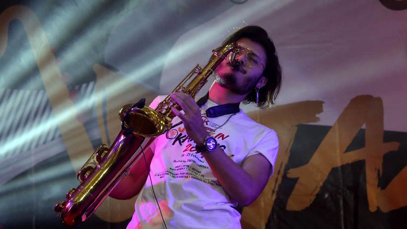 OJK Gandeng Musisi Top Indonesia untuk Tampil di Jazz in Campus - Bagian 5