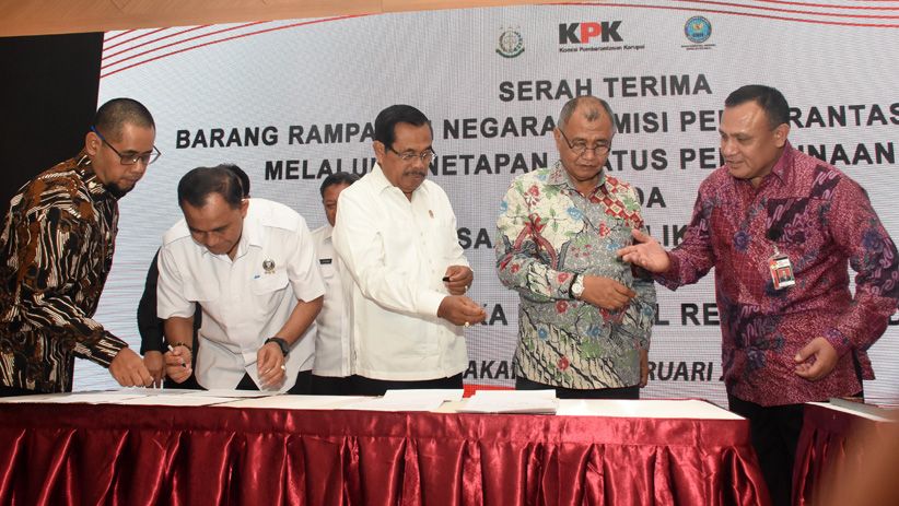 KPK Serahkan Barang Rampasan Senilai Rp110 M ke Kejagung dan BNN - Bagian 2