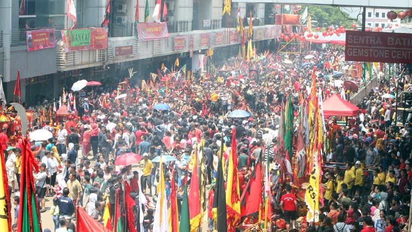 Ramaikan Festival Cap Go Meh, Ribuan Warga Padati Season City - Bagian 1