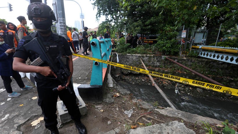 Penemuan Granat di Sungai Bikin Heboh Warga Surabaya