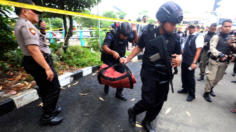 Penemuan Granat di Sungai Bikin Heboh Warga Surabaya - Bagian 2