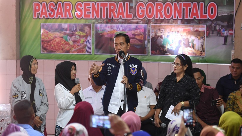 Presiden Jokowi Sapa Warga dan Pedagang Pasar Sentral Gorontalo