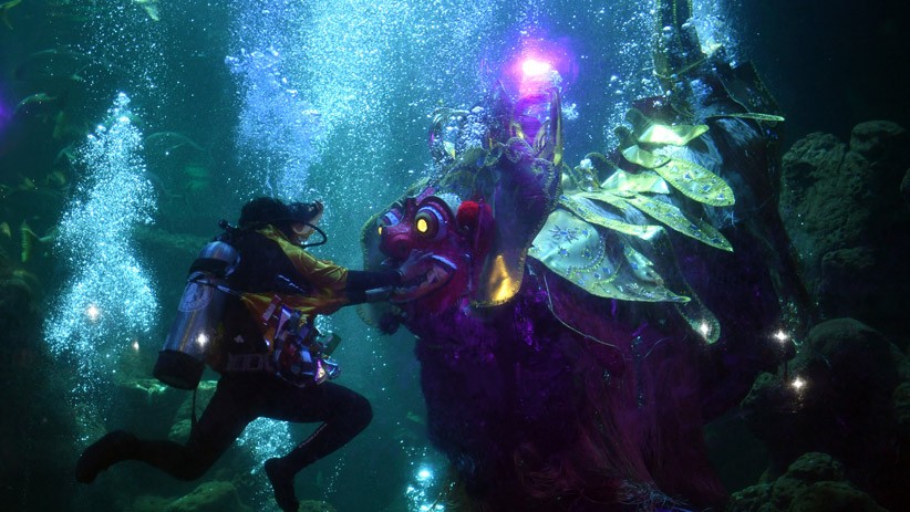 Atraksi Barongan di Kolam Sea World Sambut Hari Raya Nyepi - Bagian 3