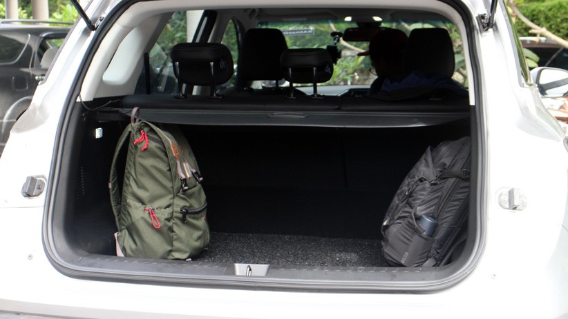 Fitur-Fitur di Wuling Almaz Ini Bikin Betah saat Perjalanan Jauh - Bagian 10