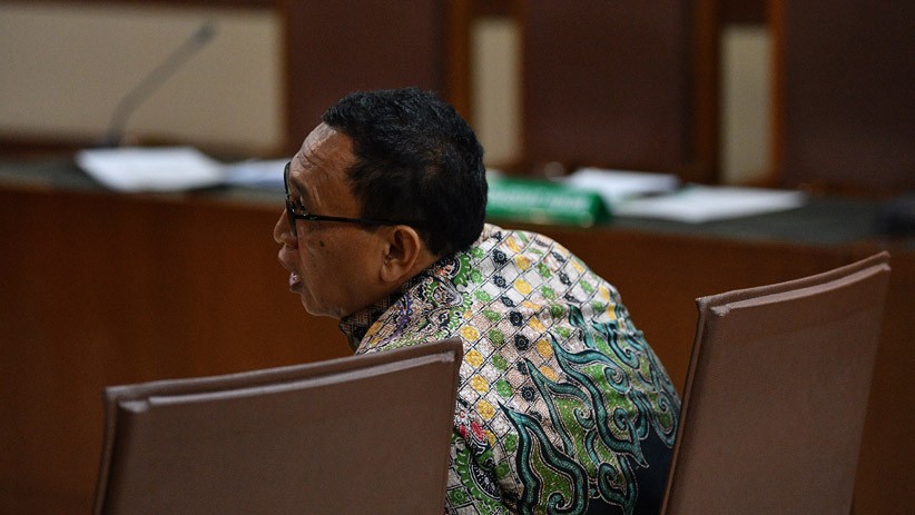 Sekjen dan Bendahara Umum KONI Didakwa Beri Suap Pejabat Kemenpora - Bagian 3