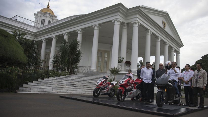 Bertemu CEO Dorna Sport, Presiden Jokowi Jajal Motor Balap - Bagian 3