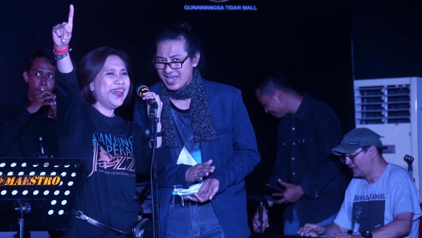 Peringati Hari Musik Nasional, Musisi Jazz Hibur Warga Jawa Timur - Bagian 2