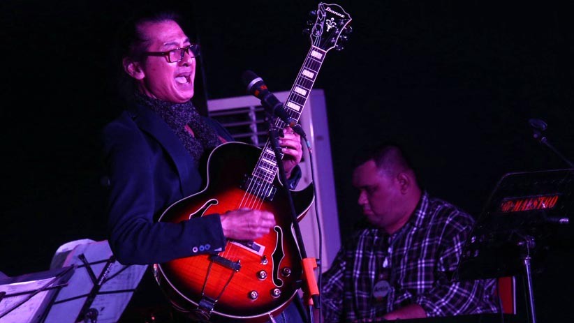 Peringati Hari Musik Nasional, Musisi Jazz Hibur Warga Jawa Timur - Bagian 4