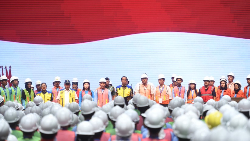 Presiden Jokowi Bagikan 16.000 Sertifikat Tenaga Kerja Konstruksi - Bagian 4