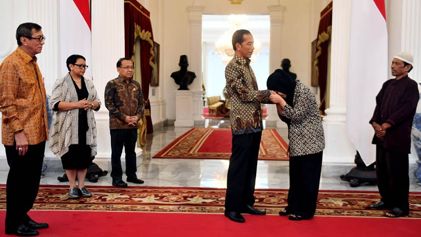 Bebas dari Dakwaan Pembunuhan, Siti Aisyah Temui Presiden Jokowi - Bagian 1
