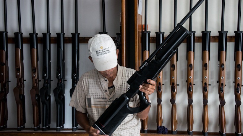 Melihat Produksi Senapan Angin Buatan Desa Cipacing