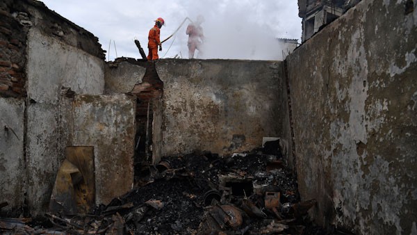 305 Rumah di Permukiman Padat Krukut Ludes Terbakar - Bagian 4