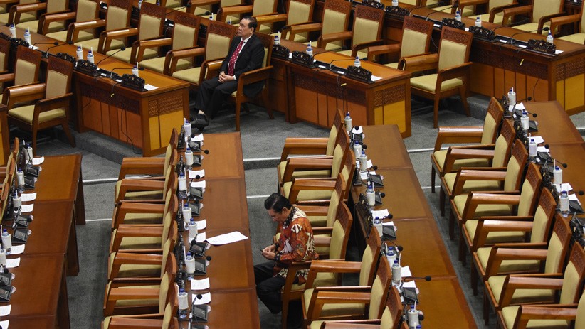 Deretan Bangku Kosong Rapat Paripurna DPR yang Hanya Dihadiri 24 Orang - Bagian 1