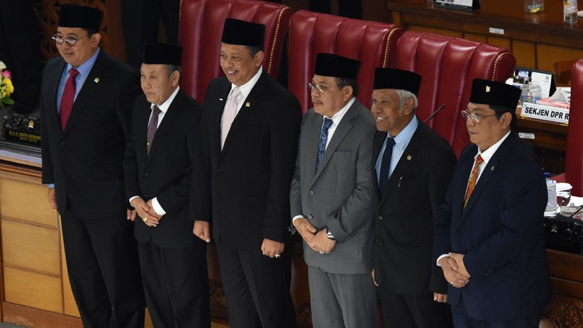 DPR Sahkan Wahiduddin Adams dan Aswanto sebagai Hakim MK - Bagian 1