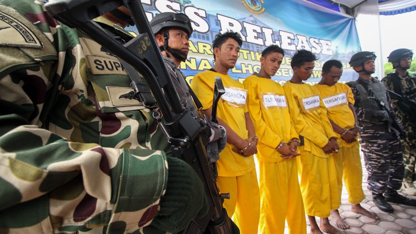 TNI AL Gagalkan Penyelundupan 50 Kg Sabu dari Thailand - Bagian 3