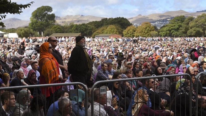 Momen 2 Menit Hening Peringati Serangan Teroris di Selandia Baru - Bagian 2