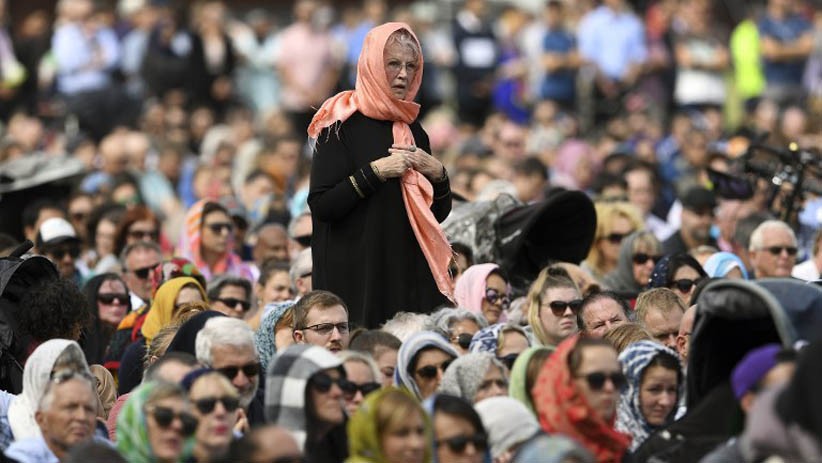 Momen 2 Menit Hening Peringati Serangan Teroris di Selandia Baru - Bagian 4