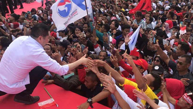 Momen HT Ikuti Kampanye Terbuka Perdana Jokowi  di Serang Banten - Bagian 5